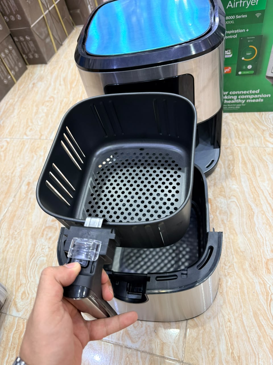 Philips 8000 Series XXL Airfryer – Connected Cooking Companion