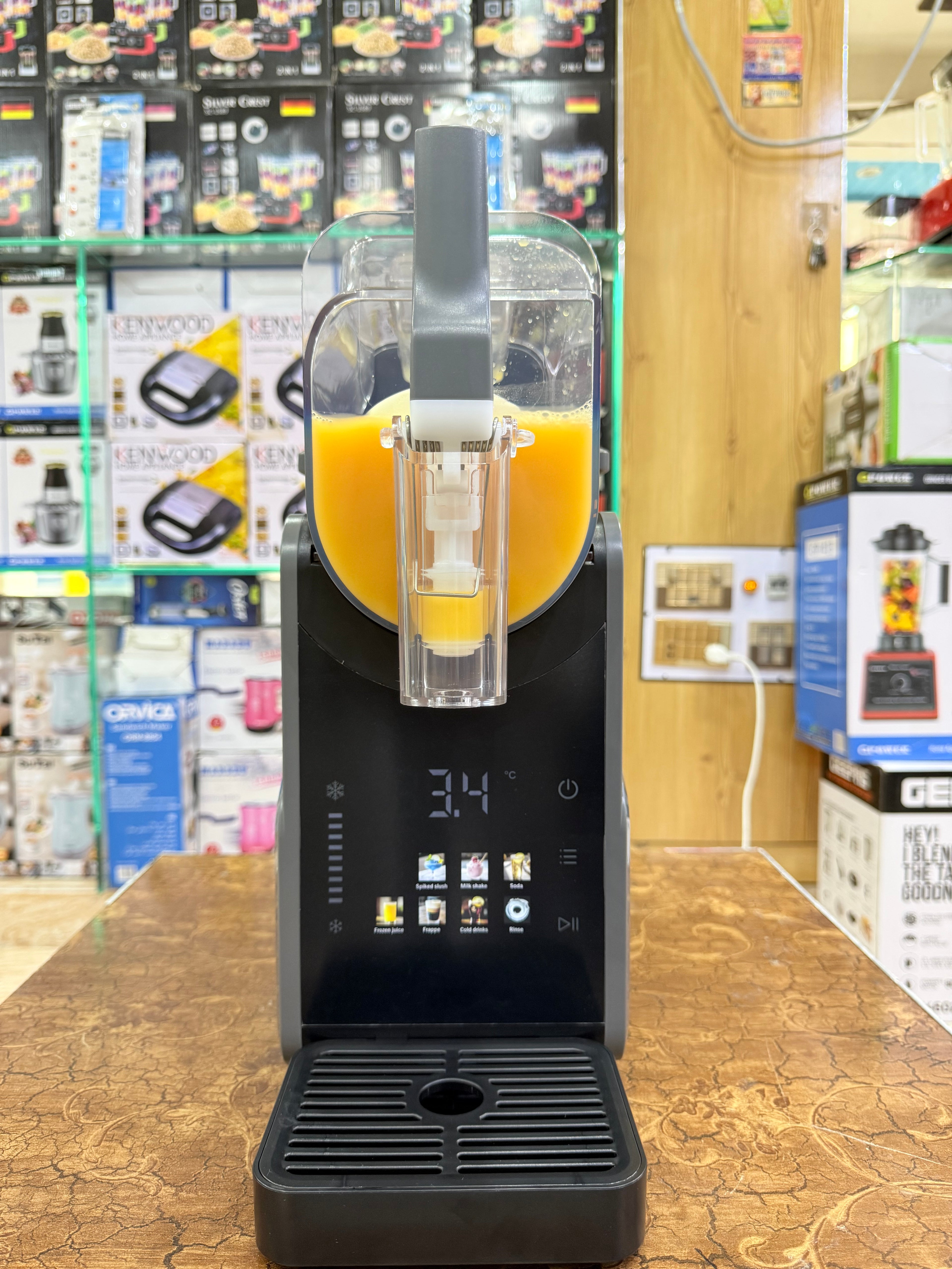 Angeleno slush machine