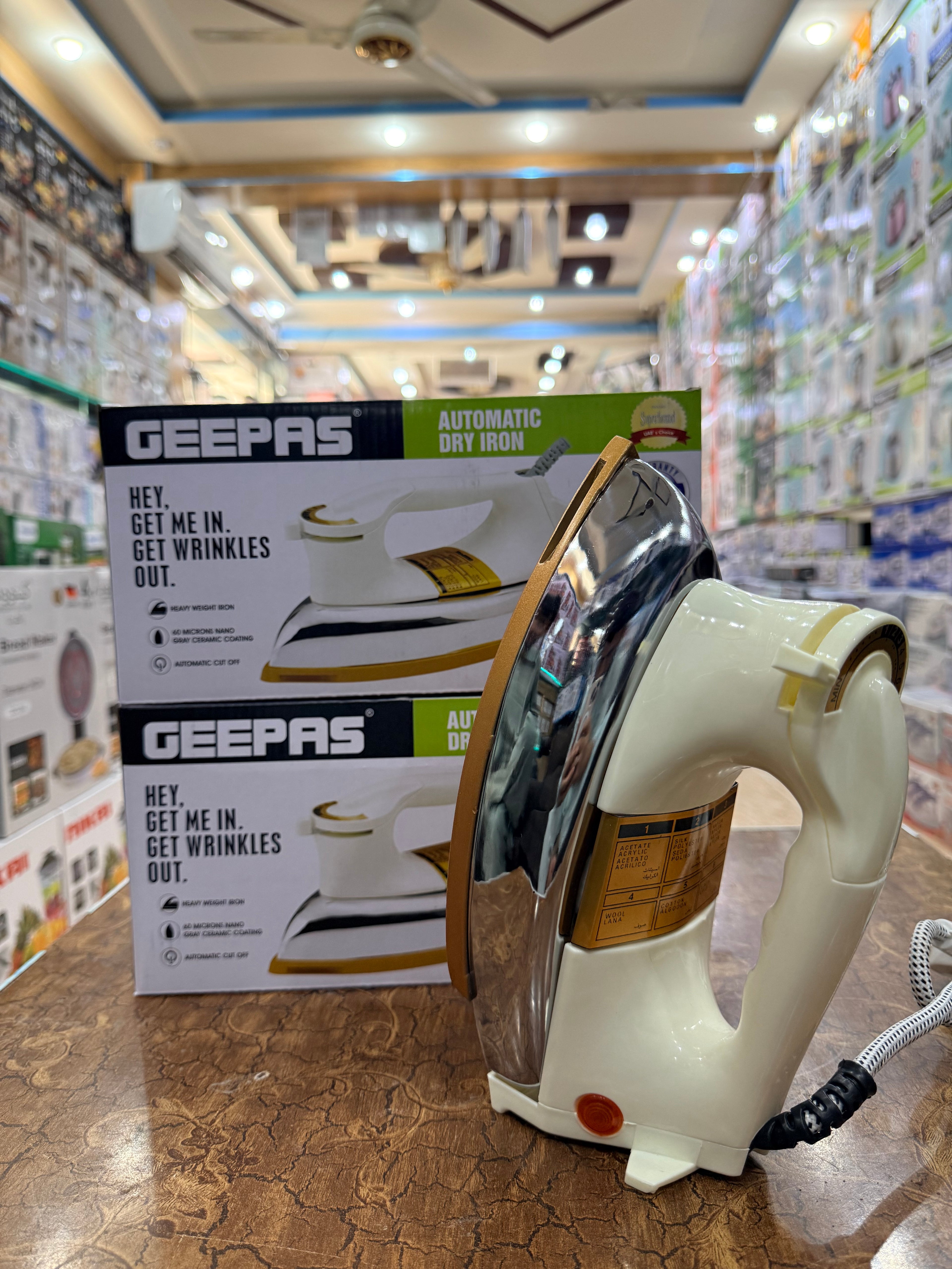 Geepas GDI666 Automatic Dry Iron