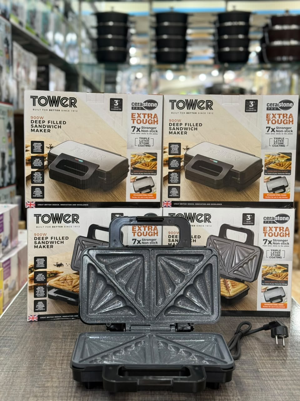 TOWER 900W Deep Filled Sandwich Maker – Cerastone Pro Extra Tough Non-Stick